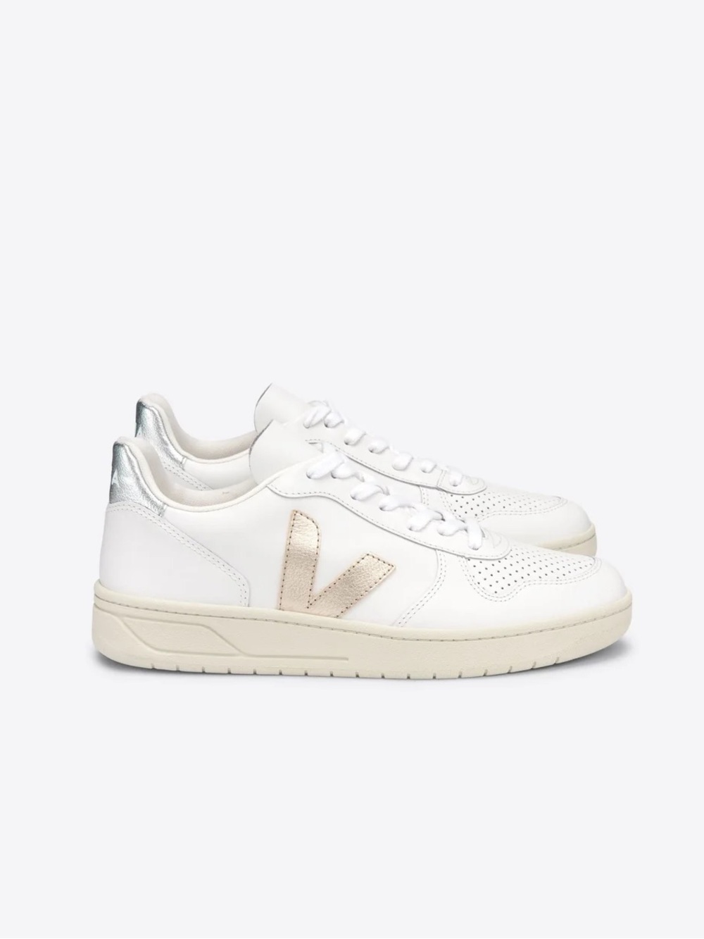 New Veja V-10 Leather Sneakers Extra-White Platine Silver EU 36 fits size 5.5/6